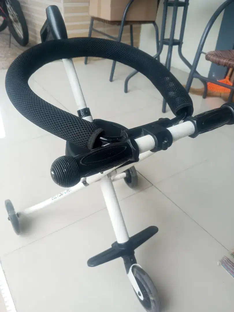 Ezzy stroller roda 3