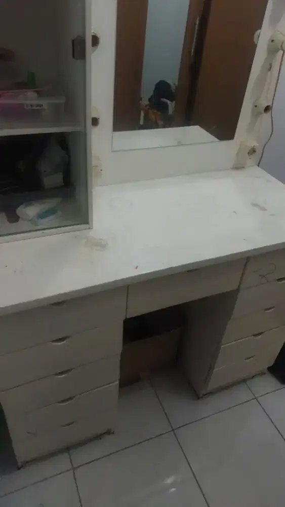 Dijual Meja Rias