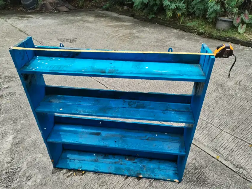 Rak kayu jati belanda
