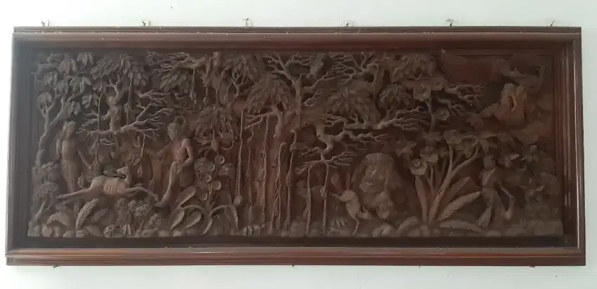 Relief ukiran kayu jati