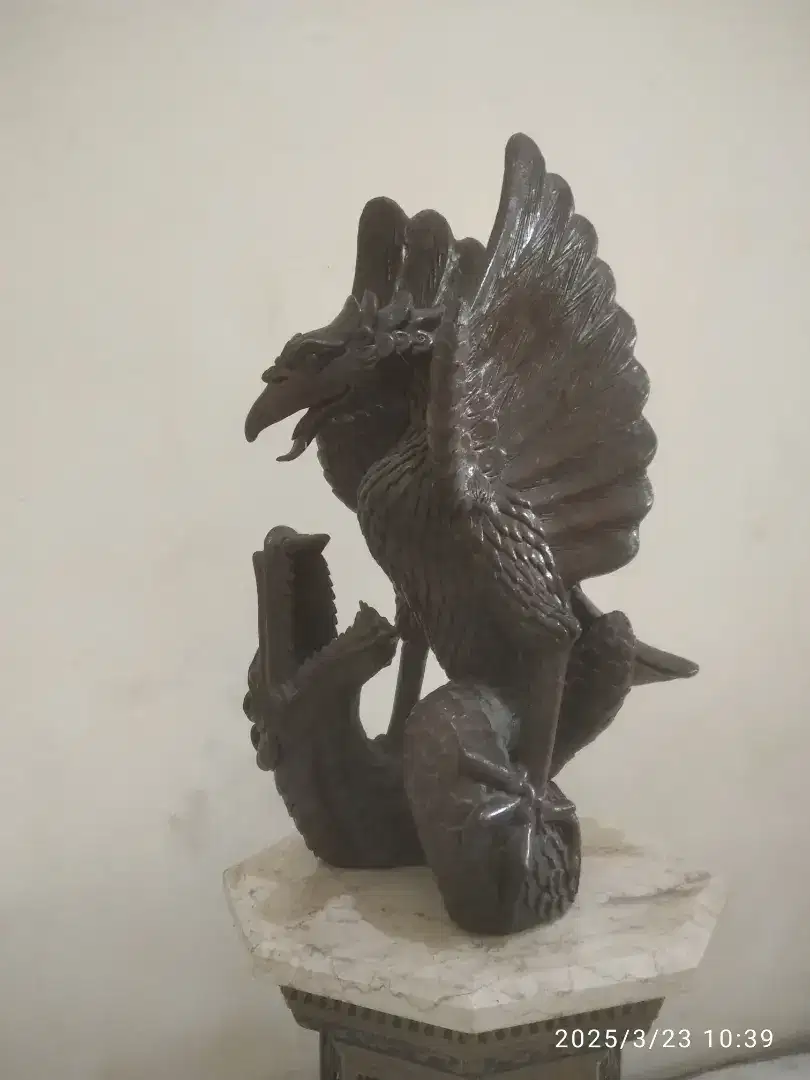 Jual cepat patung Rajawali & ular gerabah murah