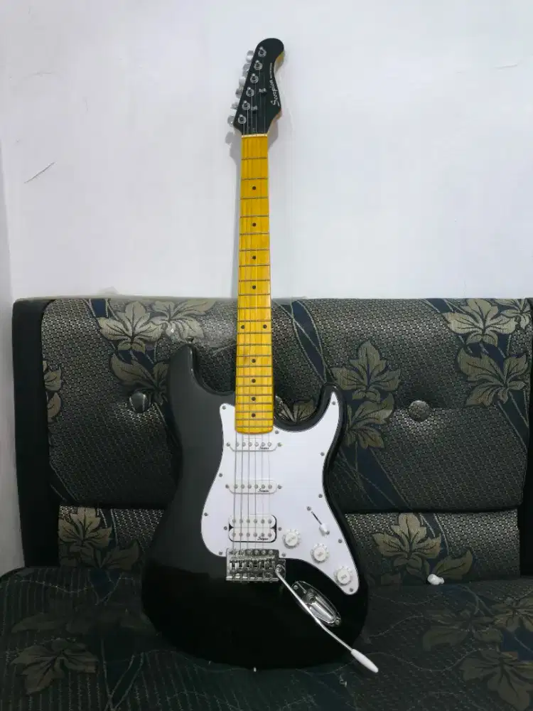 GITAR LISTRIK SCORPION + FREE MINI AMPLIFIER