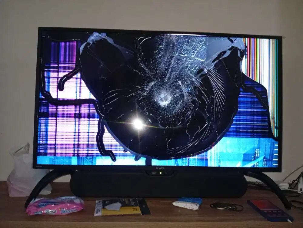 Tv lcd sharp 42 Layar pecah