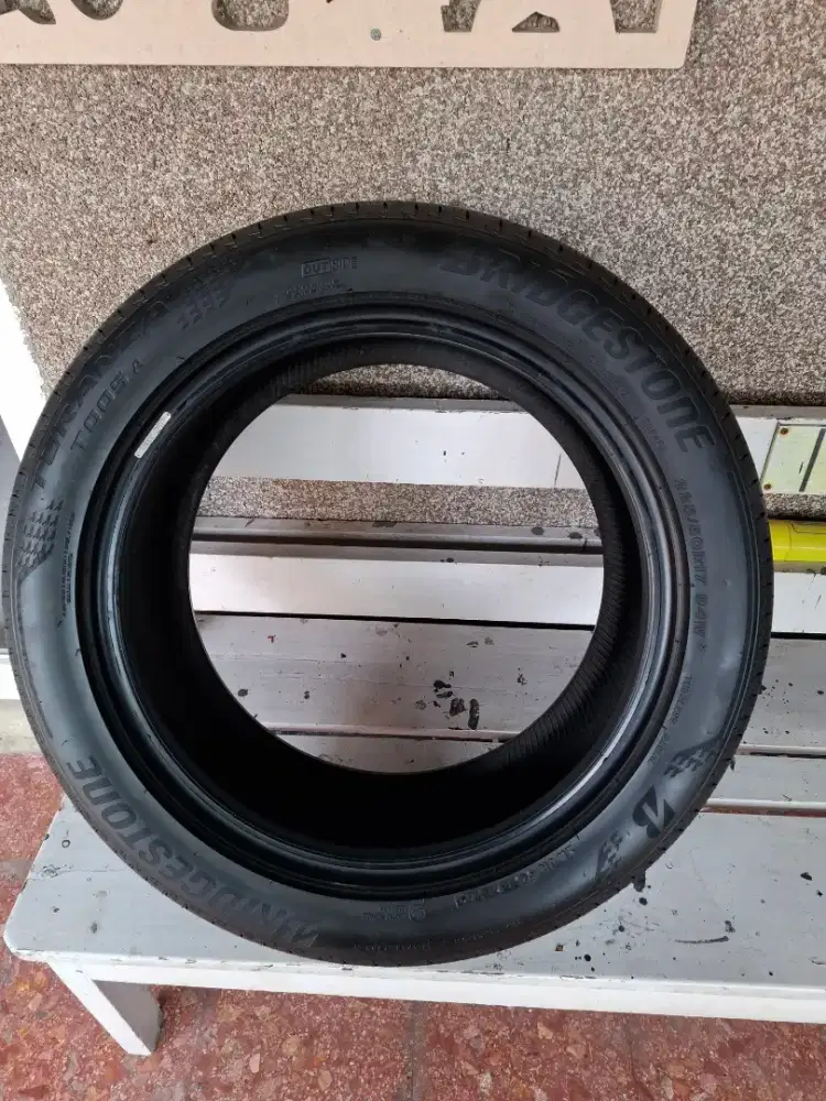 Ban Bridgestone 225 50 R17.untuk civic camry accord altis. BAN R17