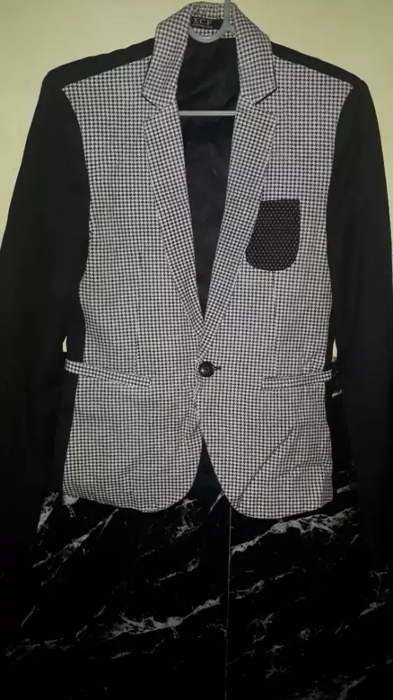 JAS BLAZER PRIA HITAM ABU BEKAS