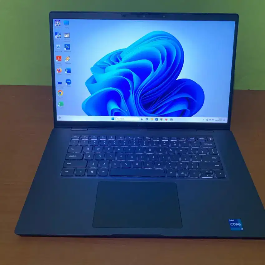 DELL LATITUDE 7520 TOUCHSCREEN CORE i7 LAPTOP MULUSS BANGET