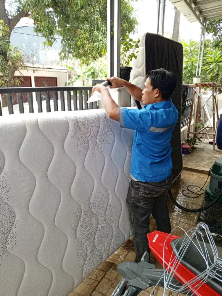 Jasa cuci kasur springbed sofa jok mobil karpet dll