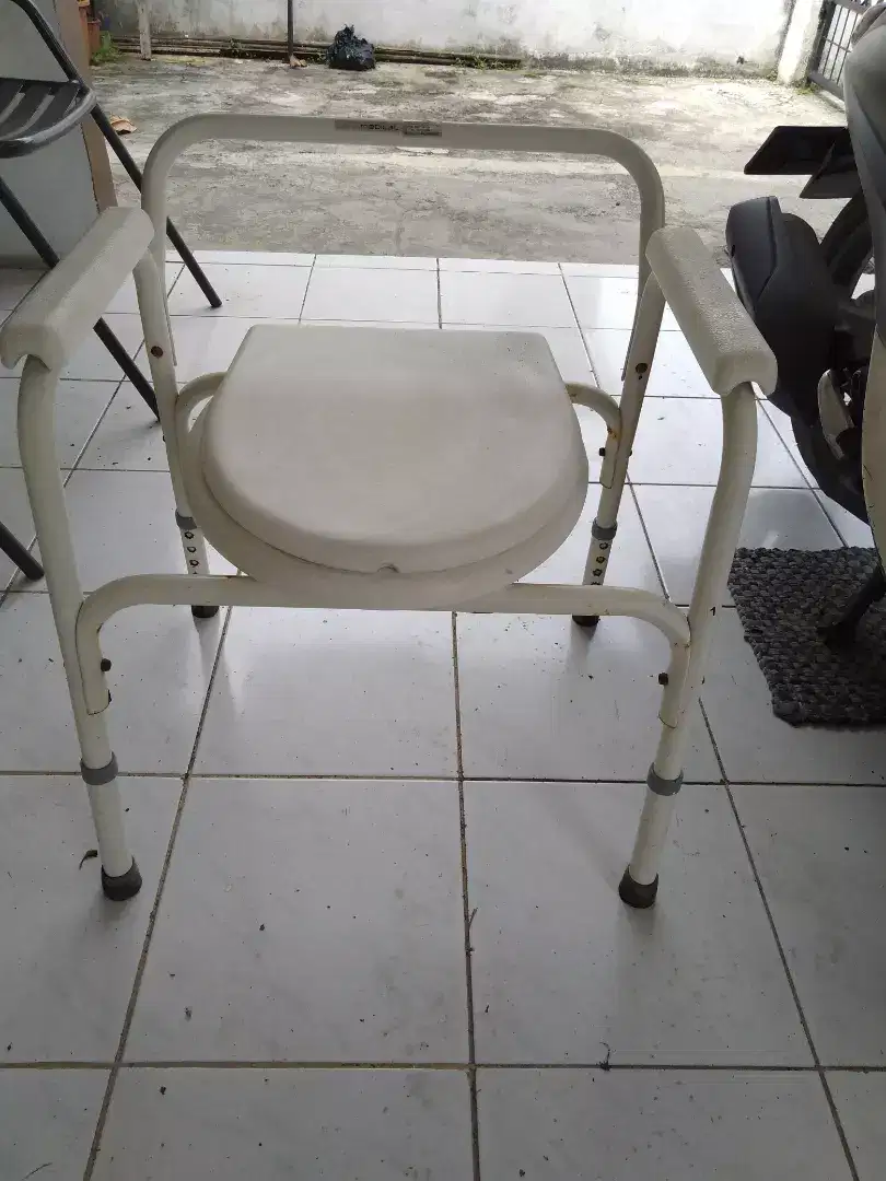 jual bangku toilet buat lansia