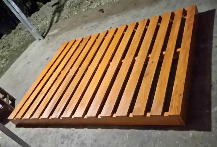 Jual dipan/tempat tidur kayu