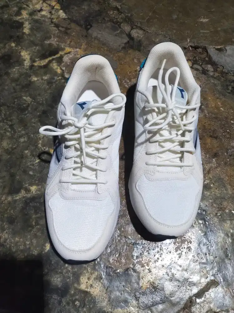 Sepatu diadora original mulus