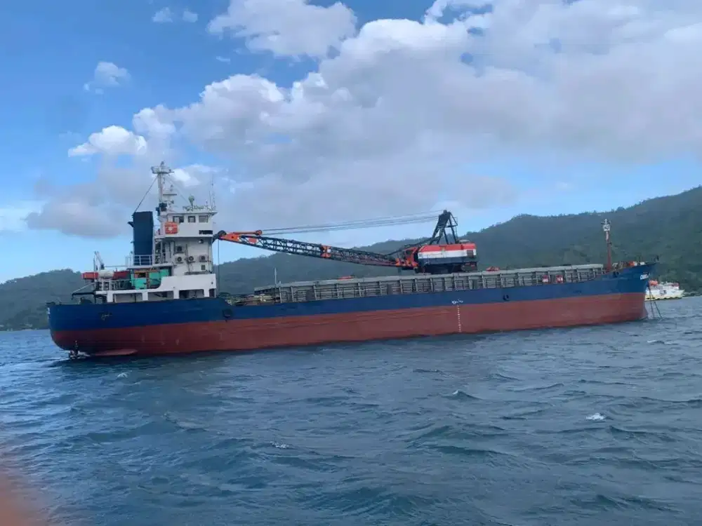 Di jual kapal cargo 1700 dwt tahun 1986