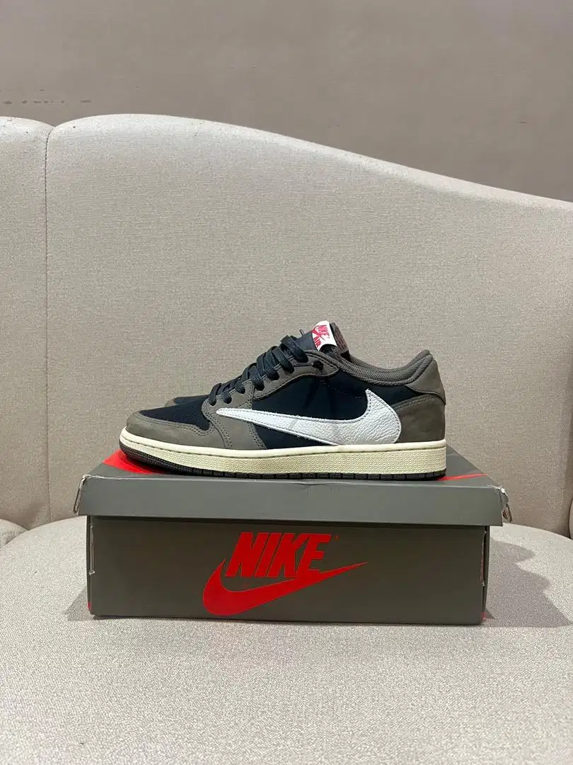 Jordan 1 Low OG SP Travis Scott Mocha 9.5 Us