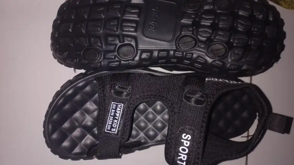 Sendal anak ukuran 34-35