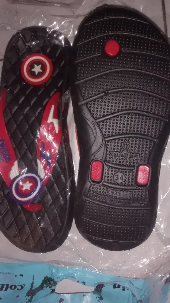 Sendal anak laki laki