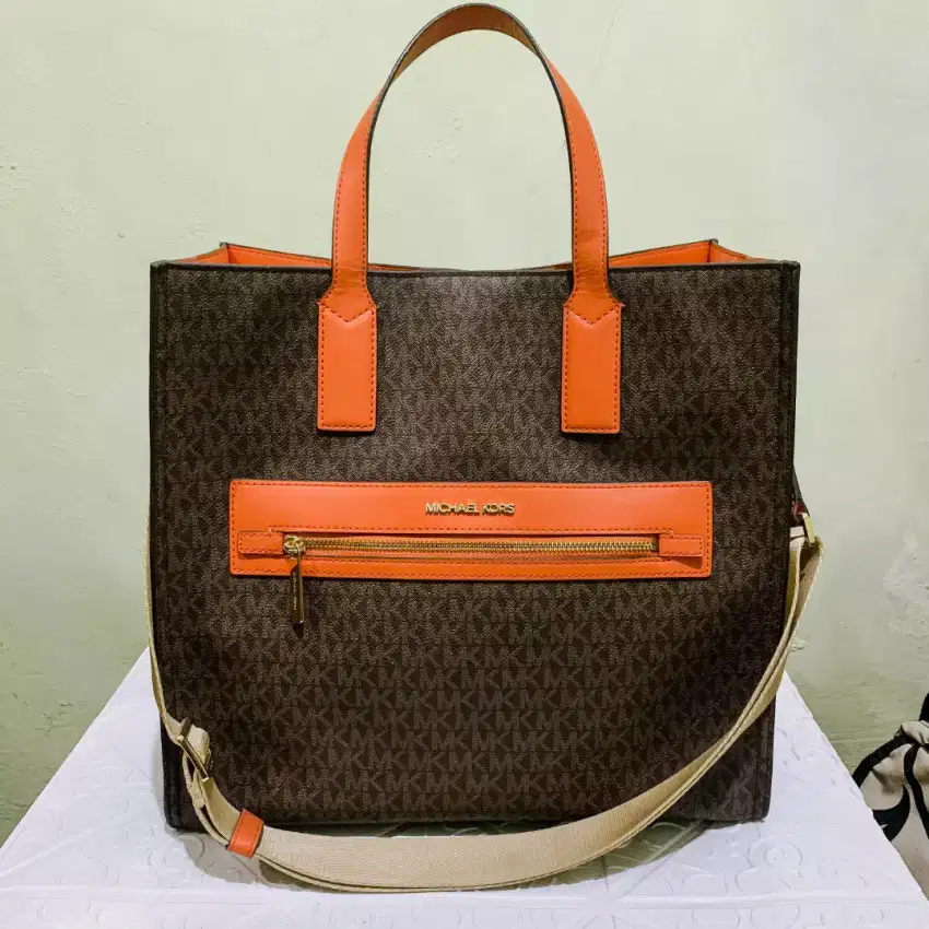 Tas Michael Kors Kenly Large NS Tote Bag