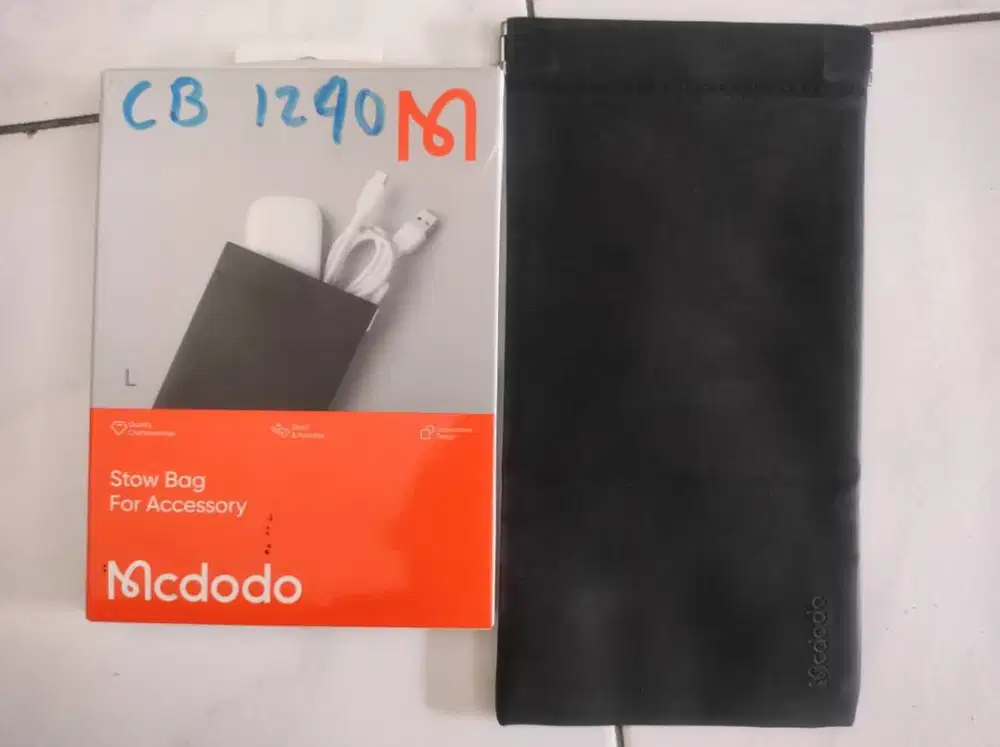 Mc Dodo Pouch Hitam