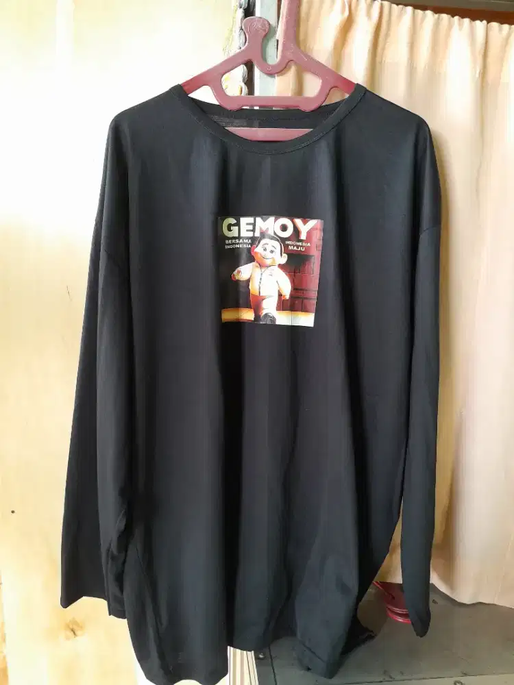 Di Jual Cepat : Baju Kaos bahan dingin .