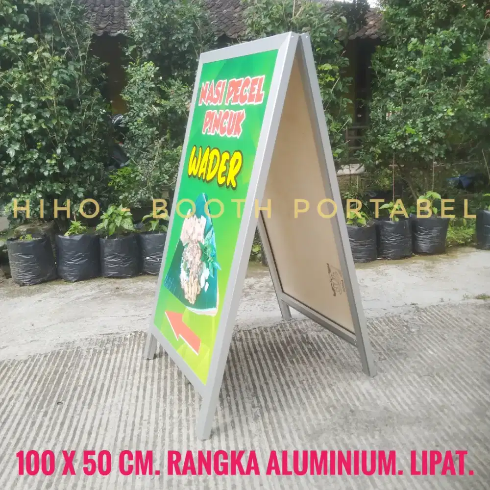 Papan Nama Lipat Aluminium Segitiga