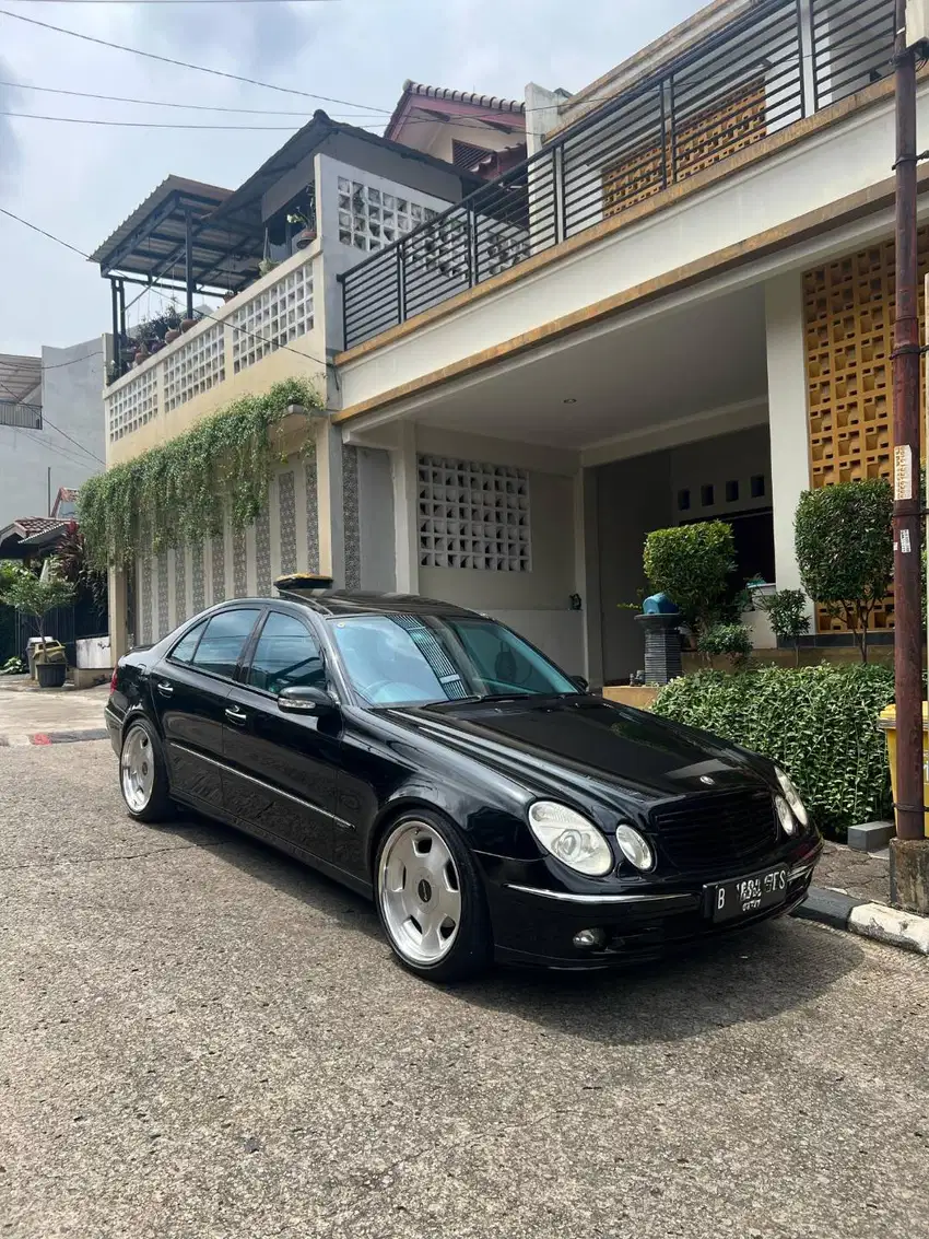 Mercedez Benz W211 E240 Avantgarde 2005