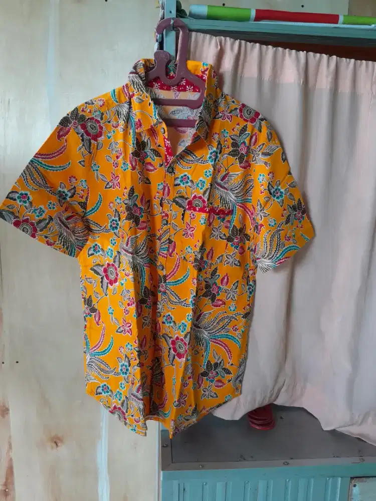Di Jual Cepat : Baju kemeja Asli Yogyakarta .