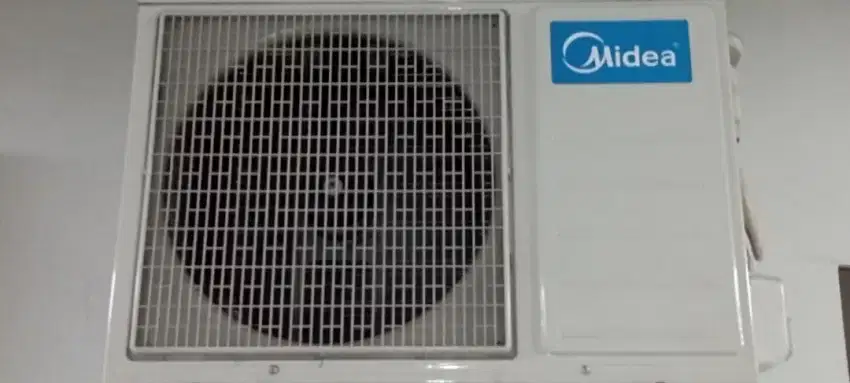 AC merk midea 2 pk.