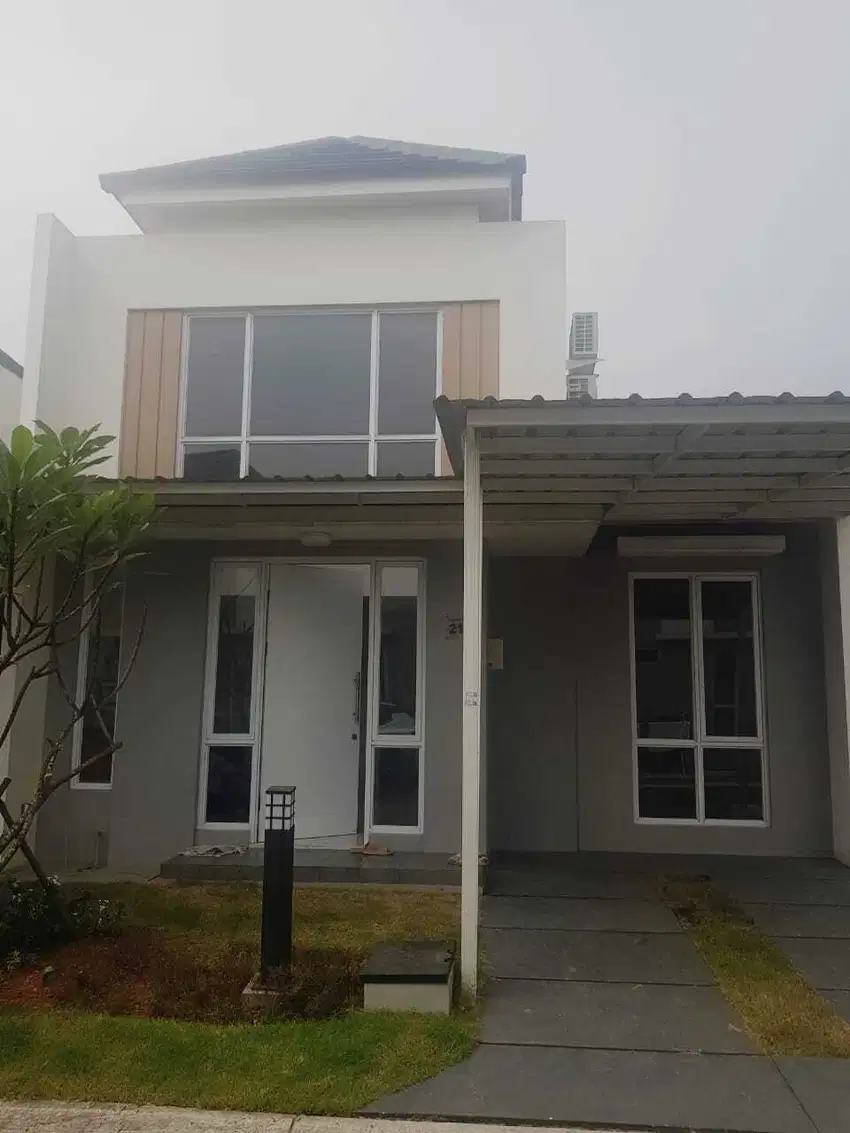SEWA UNIT BESAR SUDAH ADA KANOPI, 3KT + MEZZANINE 3X UNIT AC