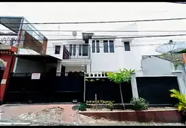Dijual rumah dan kos 2 lantai di daerah ikan paus malang