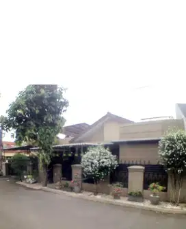 rumah dengan posisi hoek di area komplek pertamina