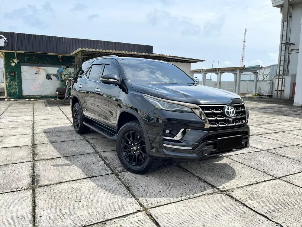 Toyota Fortuner 2.8 Gr Sport 4x2 At 2023