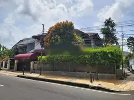 Rumah Pacuan Kuda Raya Luas 600m2 Hook Bisa Untuk Usaha
