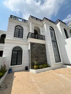 Rumah Sultan! Super Mewah Classic Eropa di Cibubur, 5 Menit ke LRT