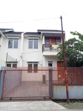 Rumah Baru Komp. Sariwangi Asri Minimalis Lok Strategis Jalan Lebar