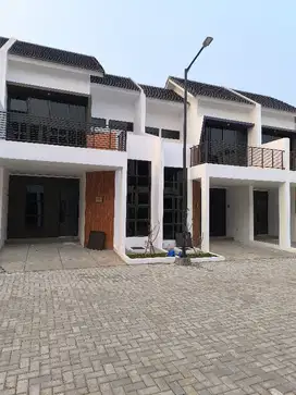 rumah 2 lantai cukup bayar 10 juta langsung huni akses tol karawaci