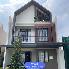 Full Attic Leonora Home 1,9 M Posisi Dekat Gate Club House TERLENGKAP!