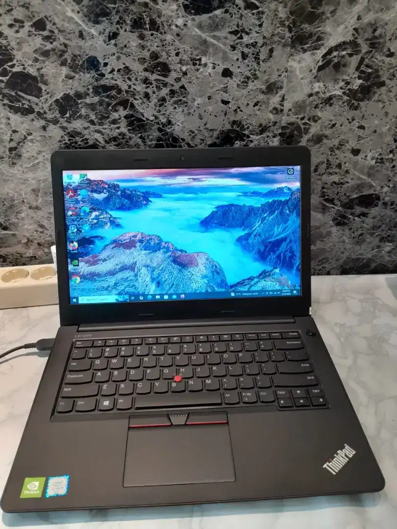 LENOVO E470c, CORE i5 6200U,RAM 16GB, SSD 256GB, VGA NVIDIA 920MX 2GB