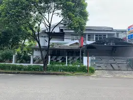 Rumah Cocok Untuk Usaha Lokasi Strategis Pinggir Jalan Raya  Bintaro