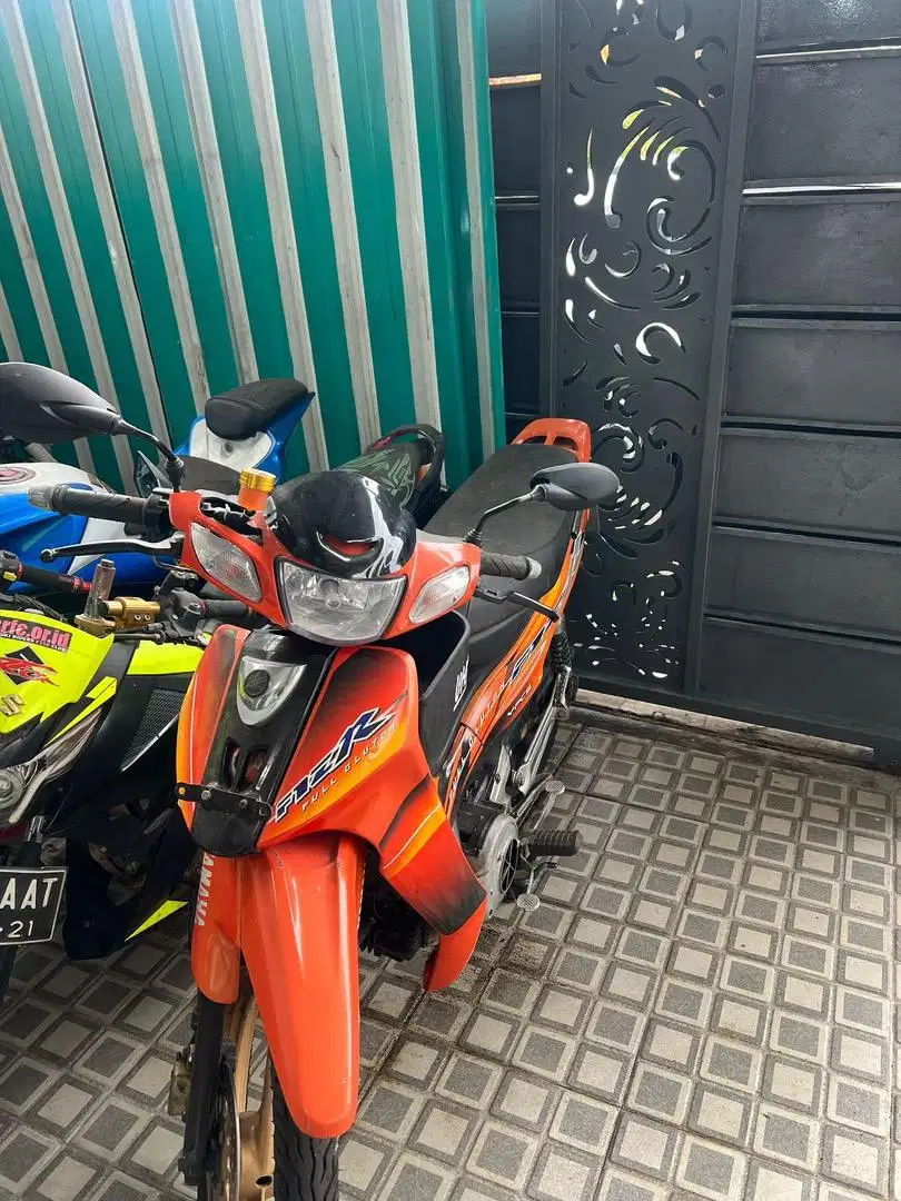 Dijual motor fizR otentik | 2001 | milik pribadi