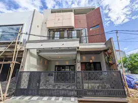 Luas 239 m2 Rumah 3 Lantai Siap Huni Pondok Cabe