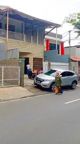 Dijual Rumah di pinggir Jalan raya Poltangan Jakarta Selatan