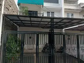 Dijual Rumah Dua Lantai Daerah Bintaro Jakarta Selatan