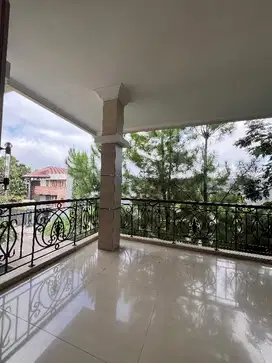 Dijual Rumah Di Lux Di Komplek Favourite Setraduta Dago