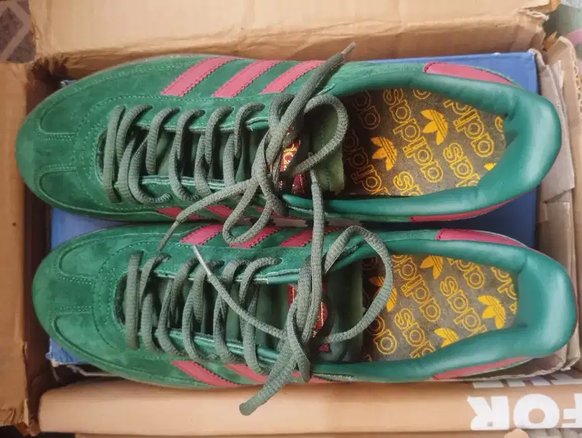 Adidas spezial green size 44