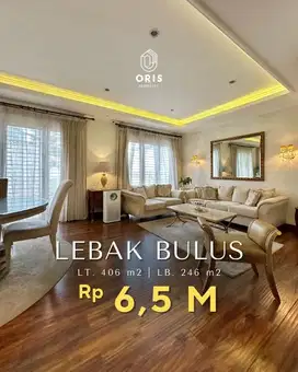 Modern Minimalist House, Halaman Luas Lokasi di Lebak Bulus