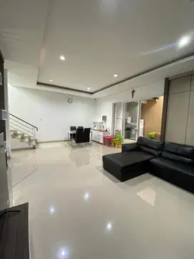 For sale rumah siap huni cantik dan mewah setraduta