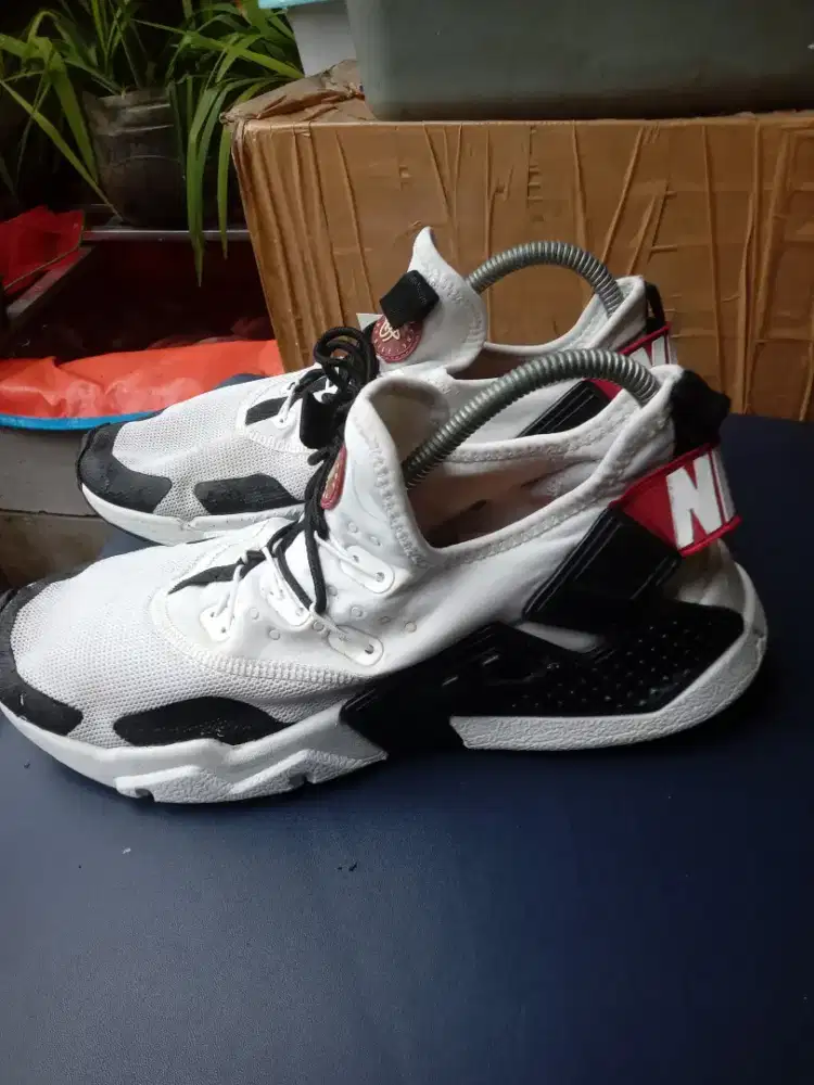 Nike air huarache sz 43