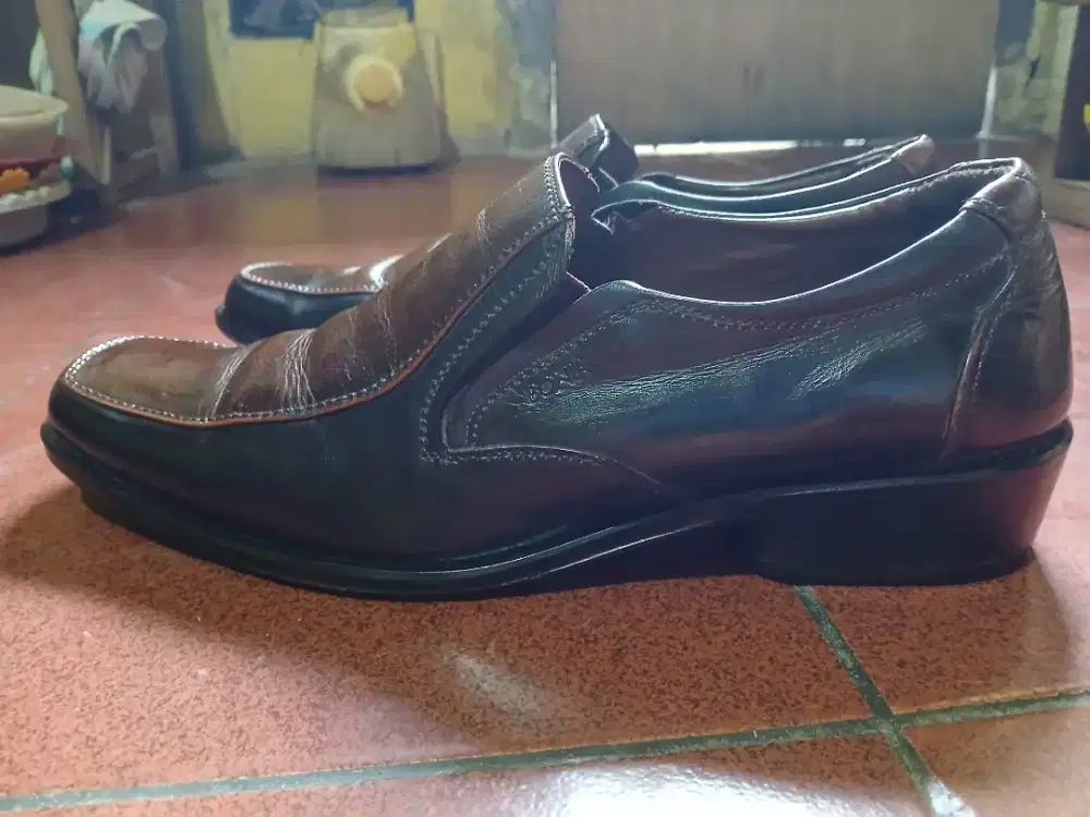 Sepatu kulit Bonia orginal size 44