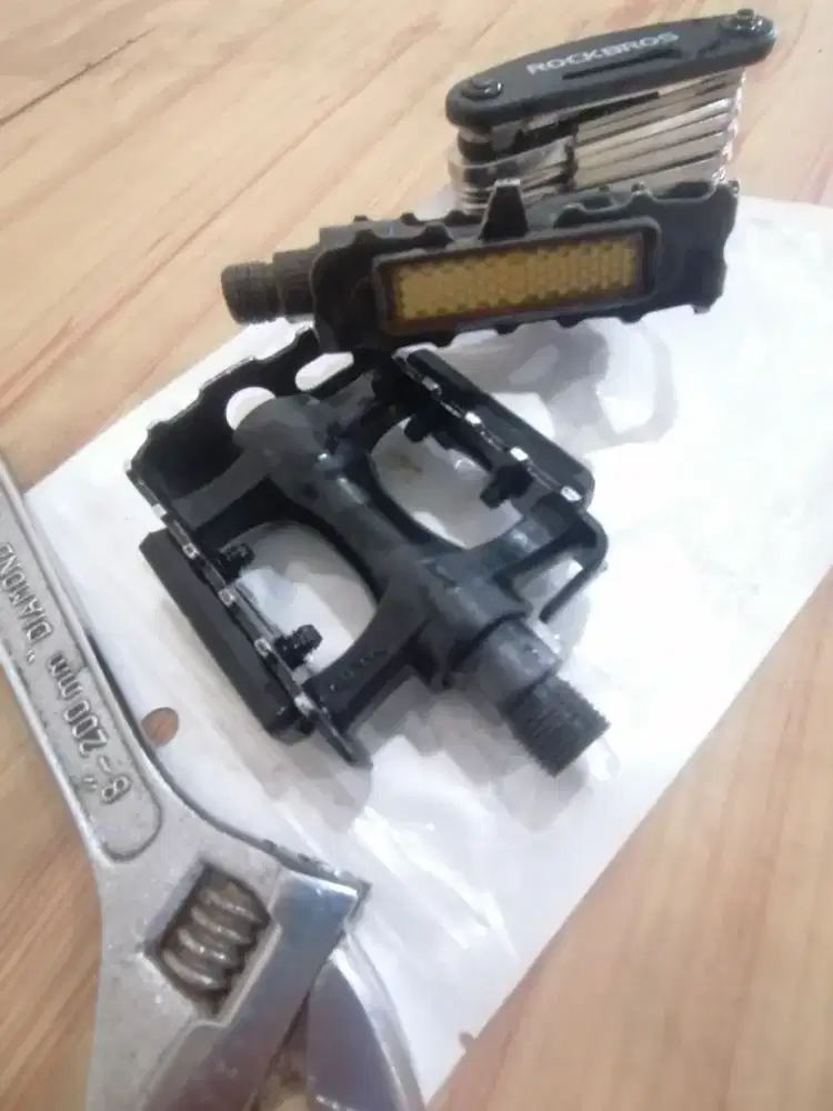 Pedal MTB bahan aloy