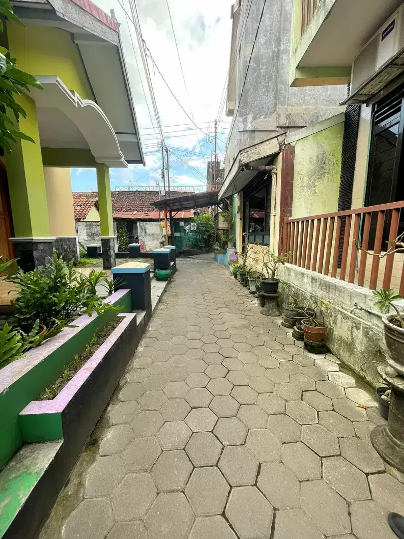 Dikontrakkan atau dijual Rumah 2 lantai area Malioboro dan Kraton
