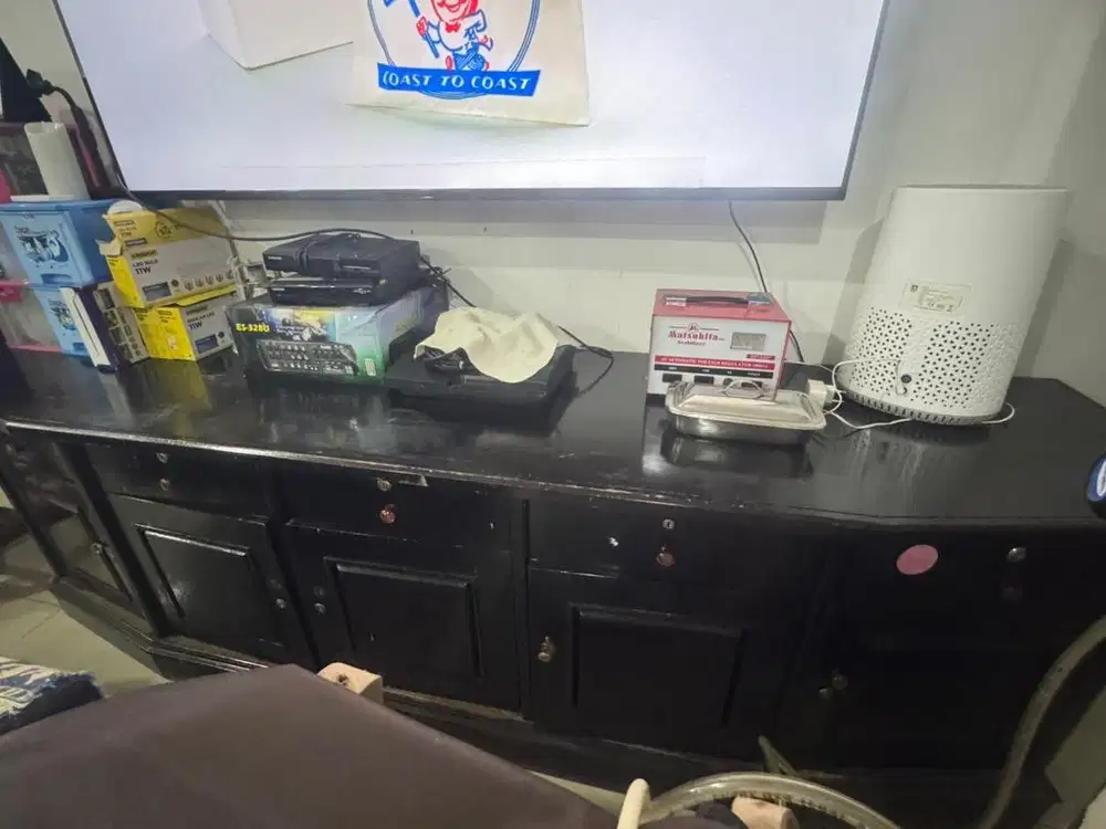 Lemari ruang tamu serbaguna