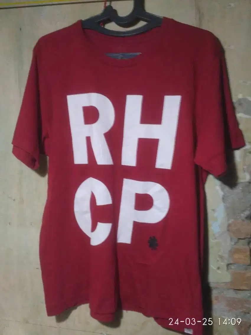 kaos uniqlo rhcp m